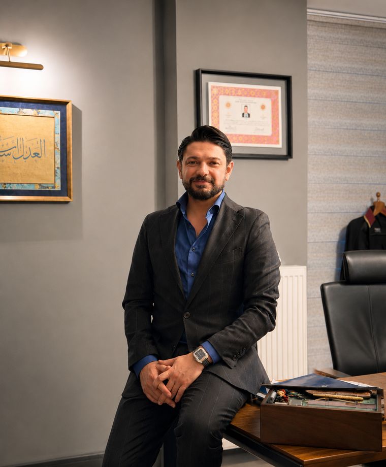 Mesut Özdemir, portre
